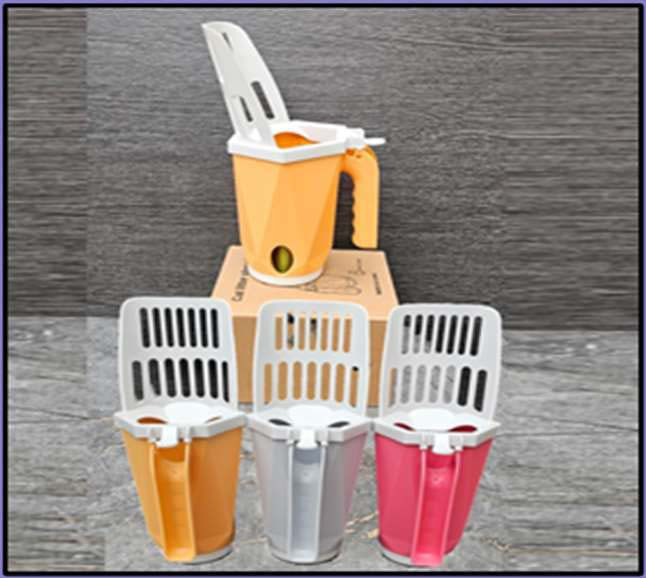 بیلچه مخزن دار به همراه کیسه فضولات